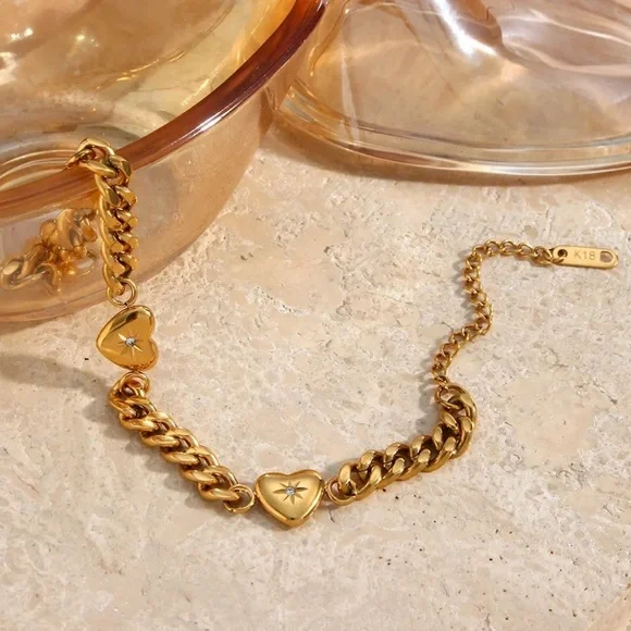 New 18K Gold Cuban Link Chain Heart Charm Bracelet - Picture 6 of 7